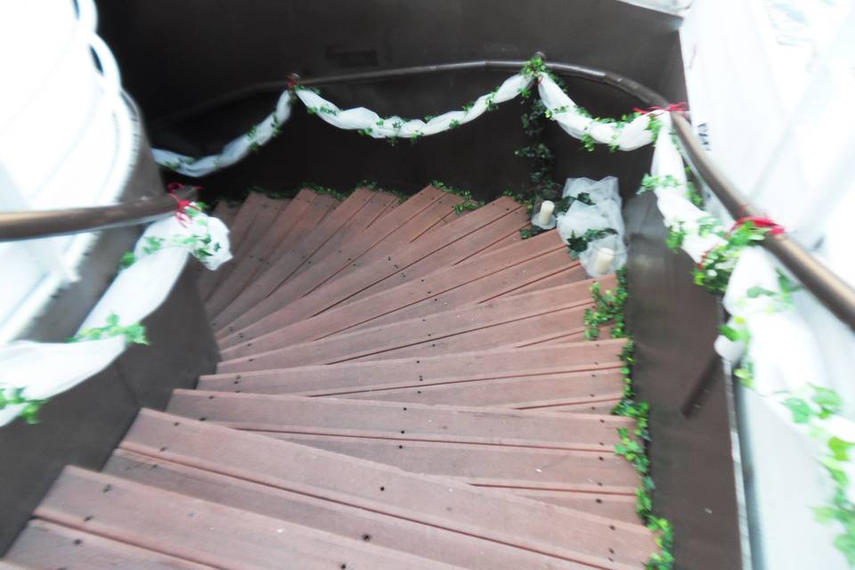 Escalier donnant sur la salle