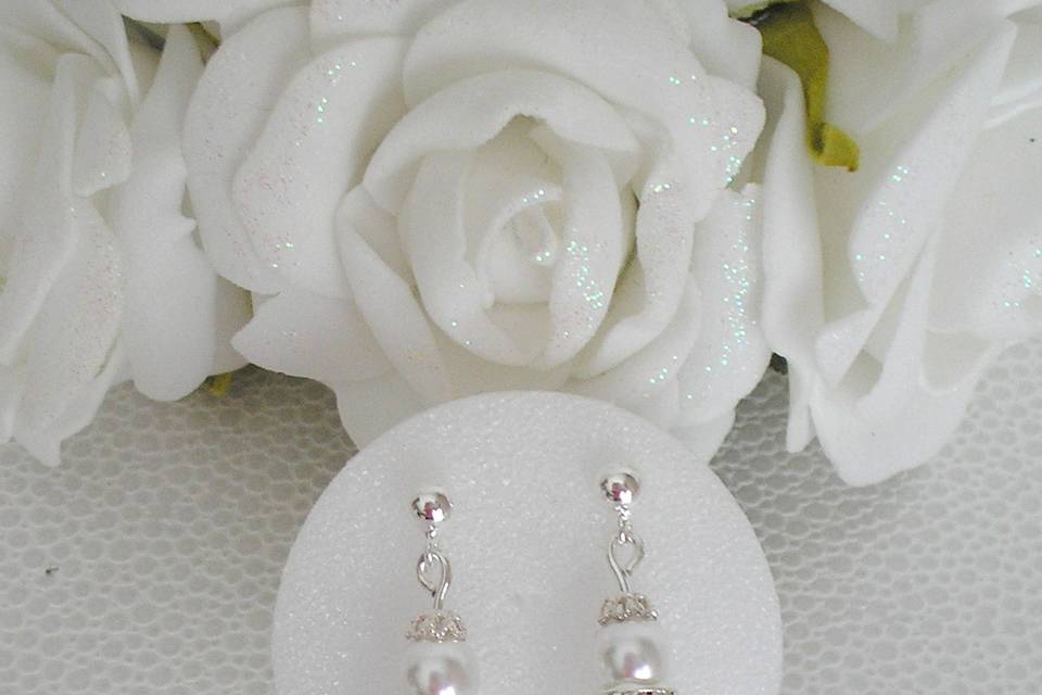 Boucles Anna blanches strass