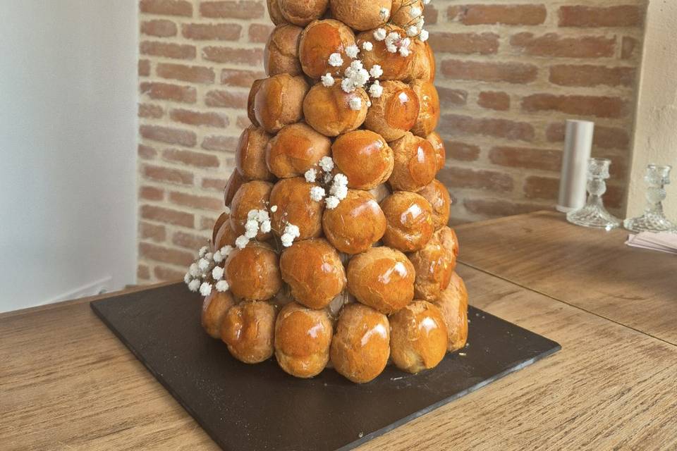 Piece montée croquembouche