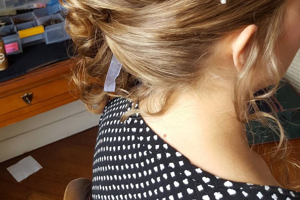 Chignon boucle avec headband