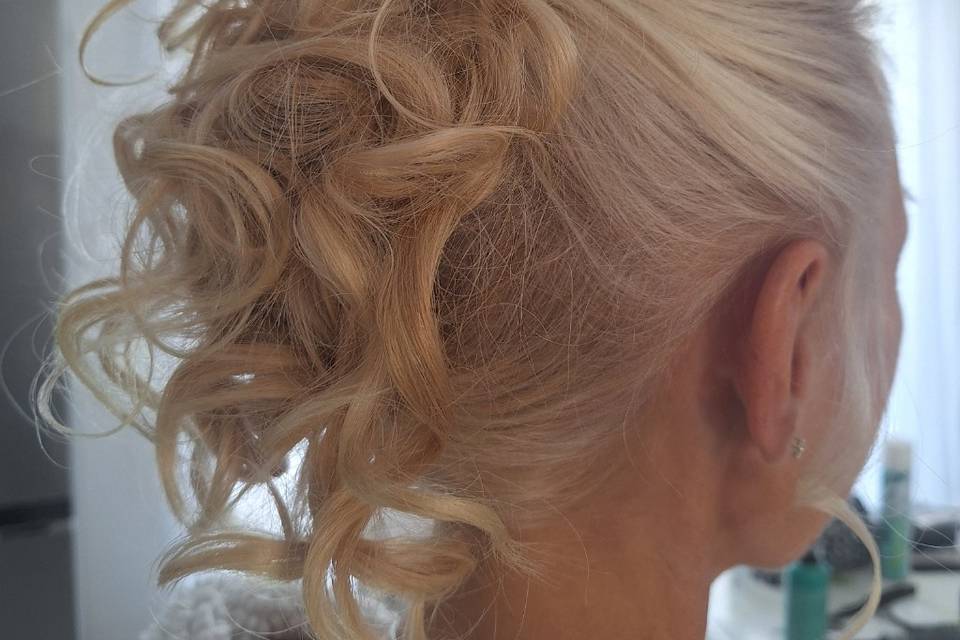 Coiffure témoin 09.25