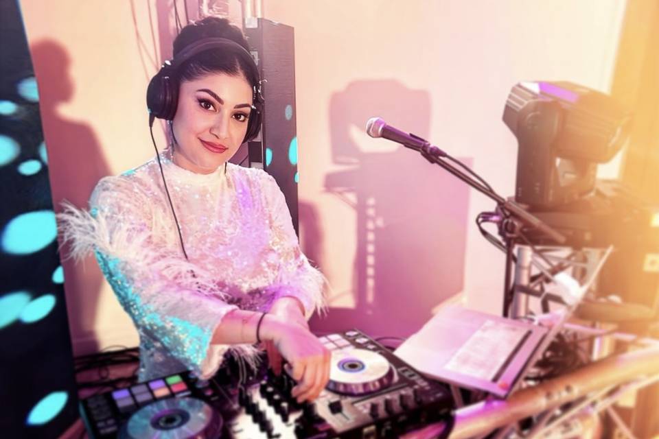 DJ Shirley AB