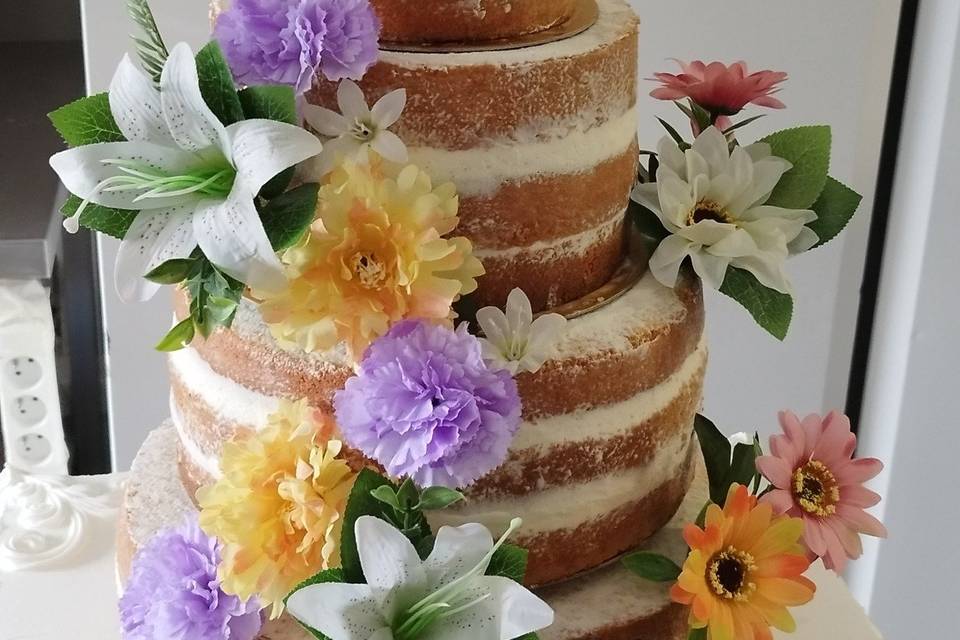 Naked cake