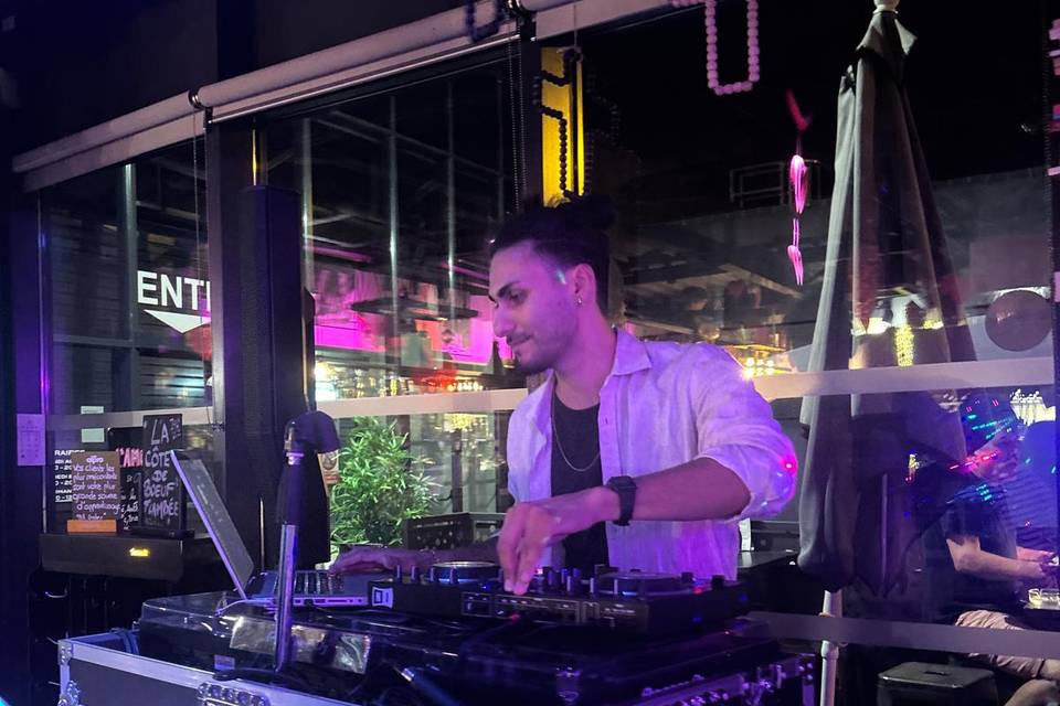 DJ PLATINES