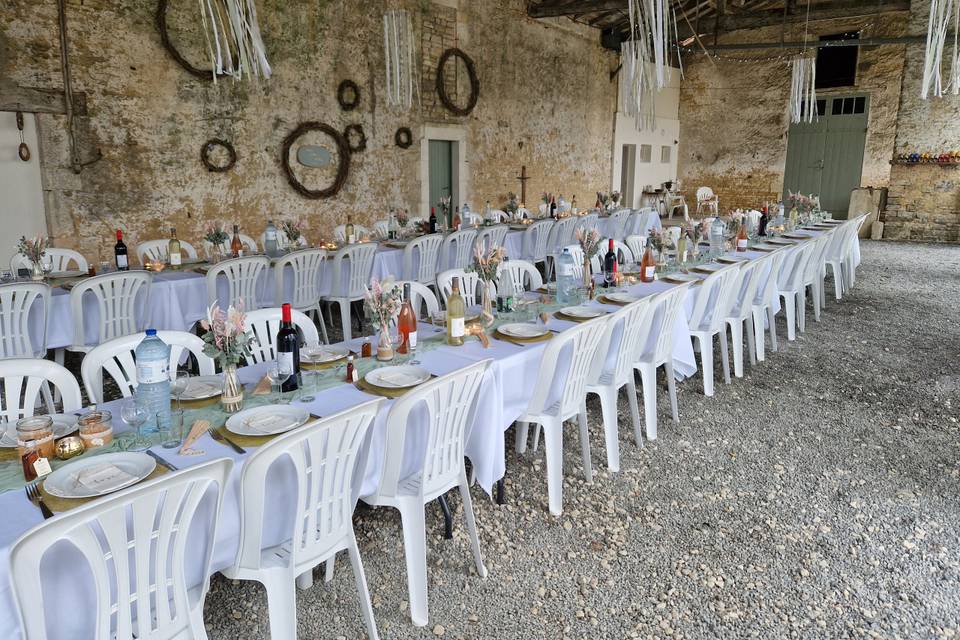 Le hangar de fête chaleureux