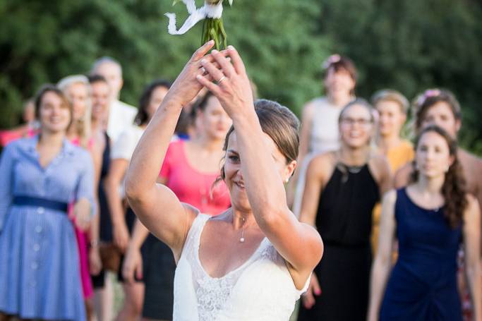 Mariage - lancée du bouquet