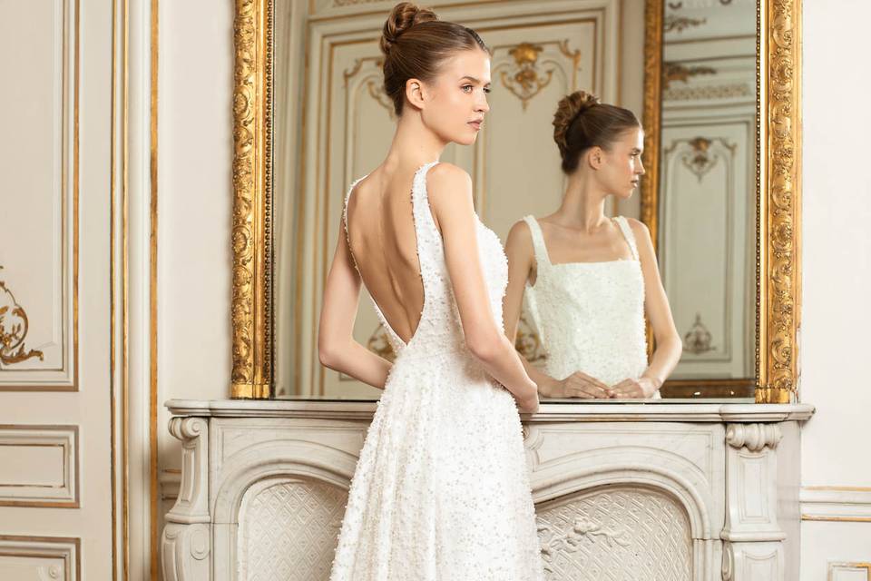 Robe perlée dos nu