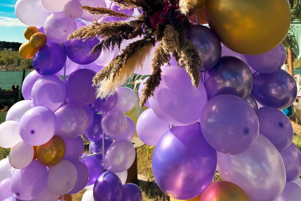Arche ballons et fleurs