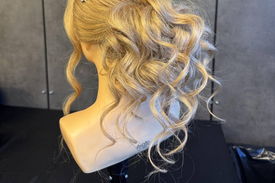 Chignon coiffé décoiffé