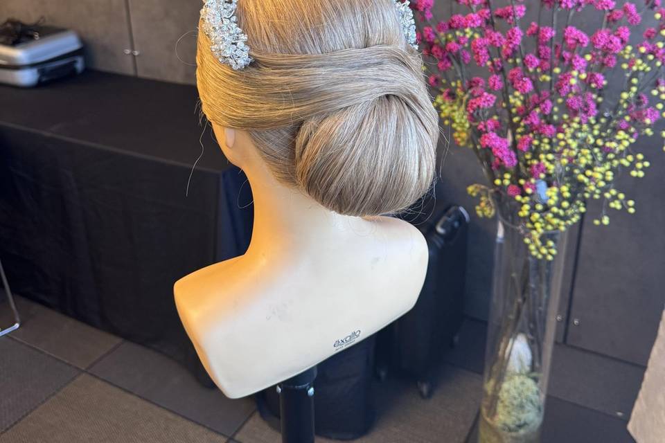 Chignon bas lisse