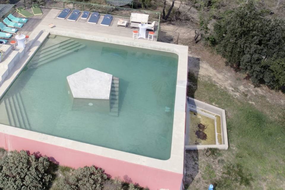 Piscine vue drone