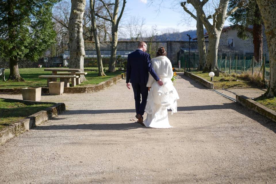 Dans l'allée du château