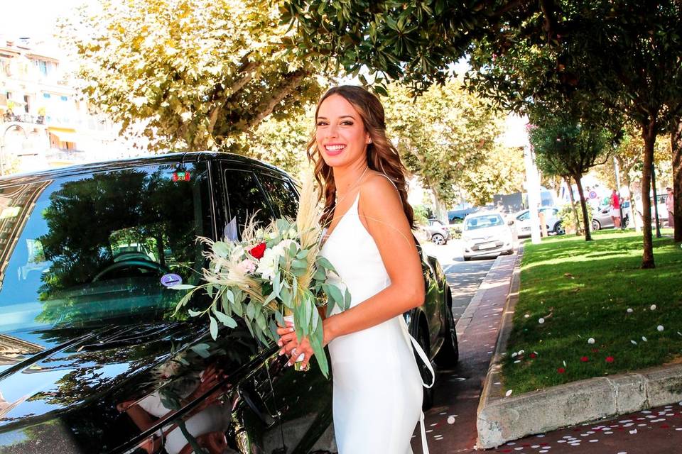 La mariée et son bouquet