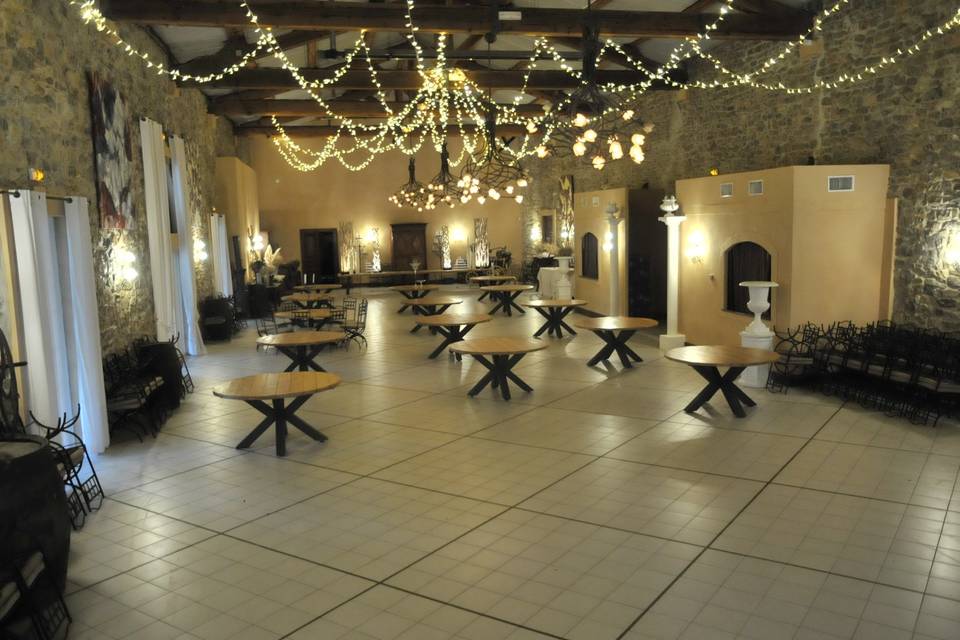 Salle gd malherbes repeinte