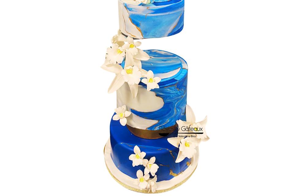 Floating cake wedding cake