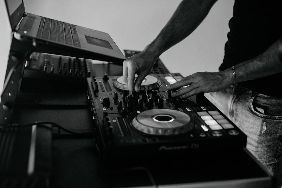 Damö DJ
