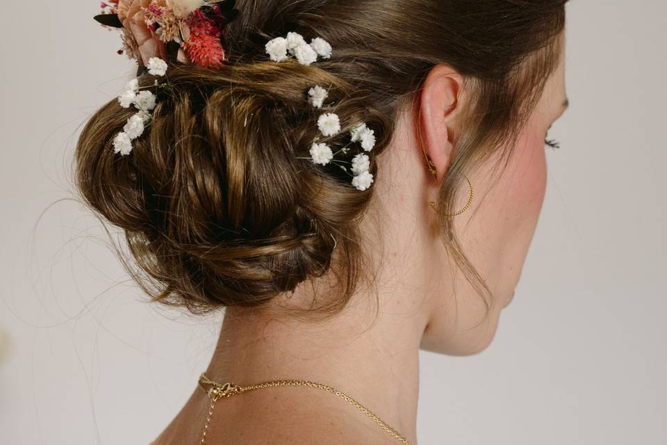 Détail coiffure de la mariée