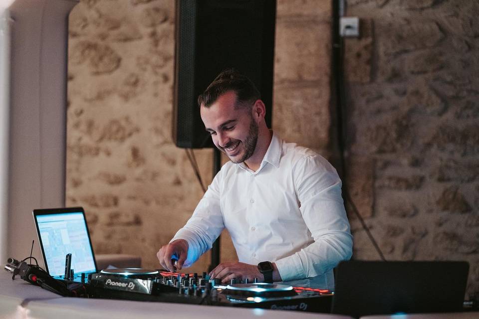 DJ Rémi Aguaxi