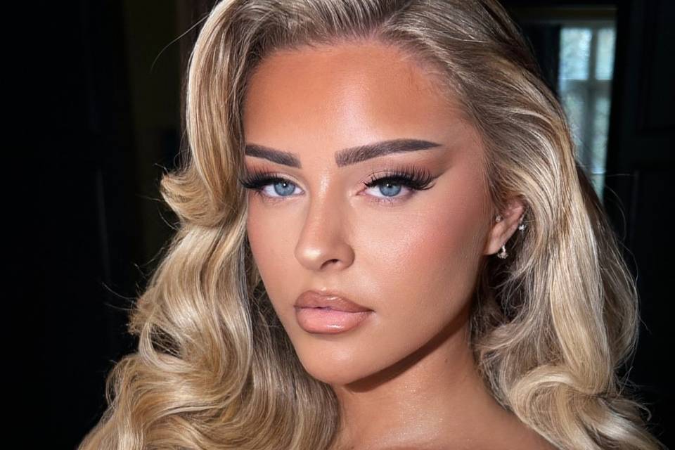 Luminous skin