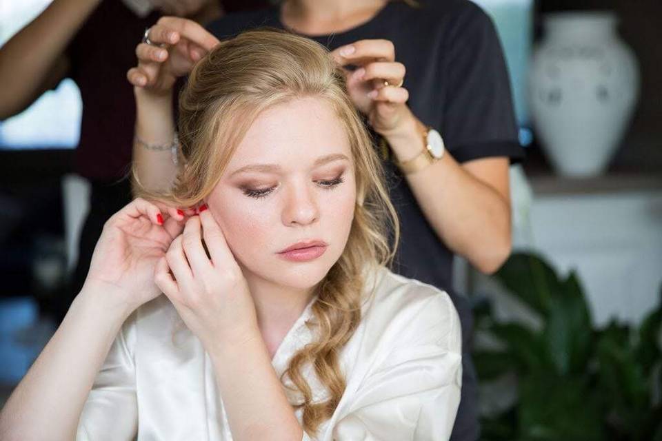 Coiffure et maquillage mariée
