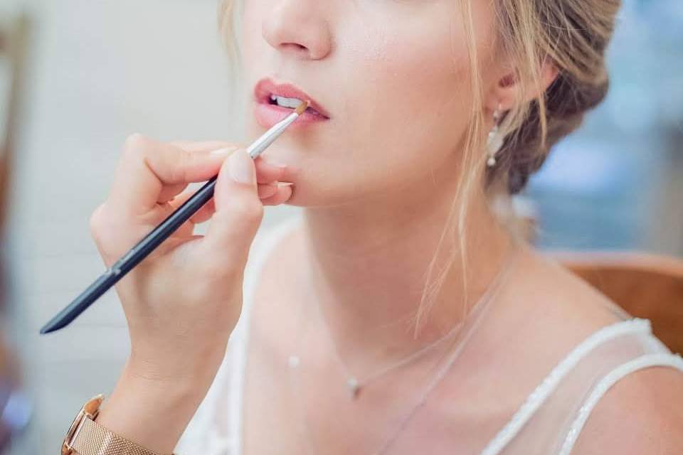 Coiffure et maquillage mariée