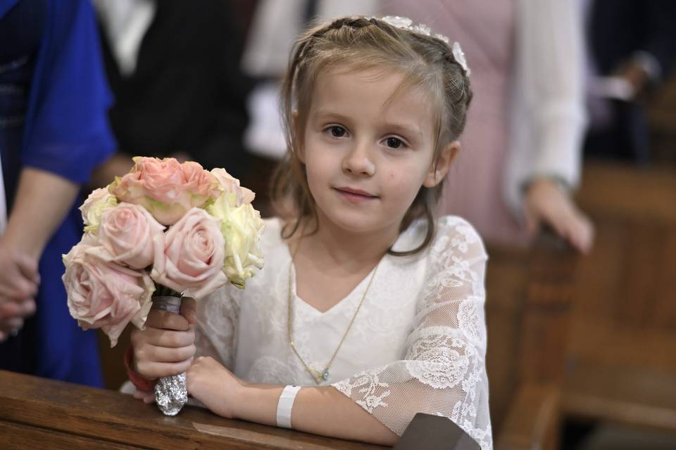 Jeune princesse à l'église