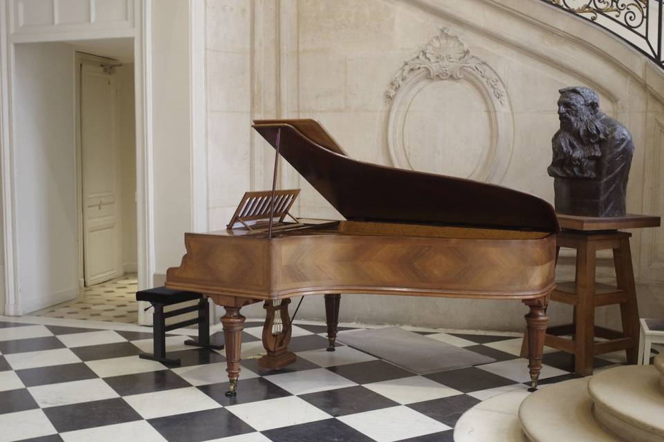 Le Piano Trotteur