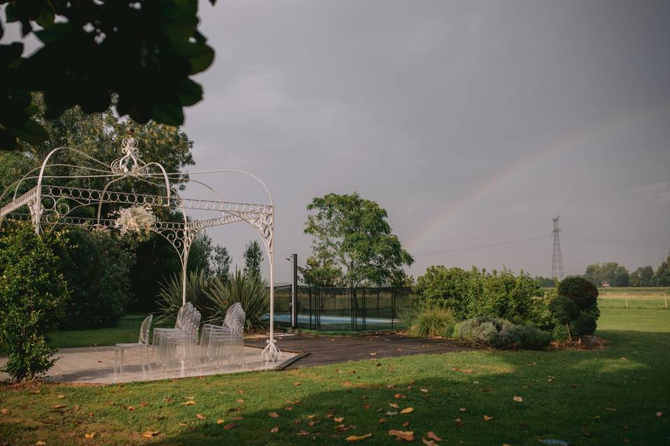 Arc en ciel et la piscine