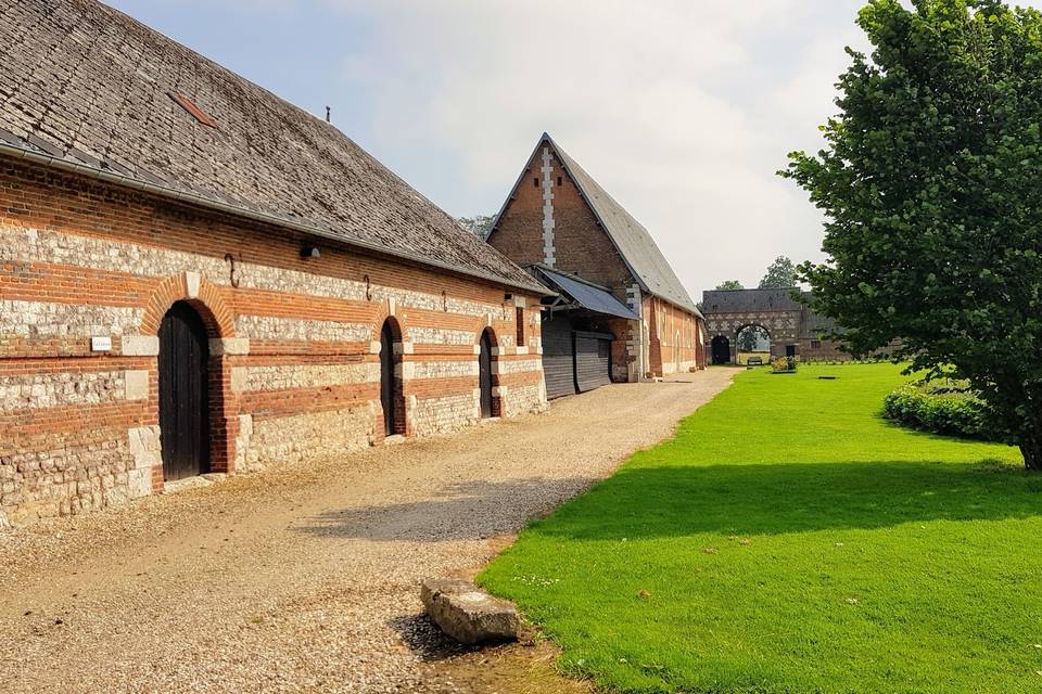 L'allée vers la grange