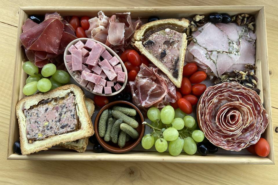 Planche moyenne de charcuterie