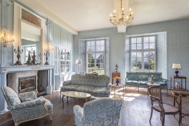 Le Salon Bleu