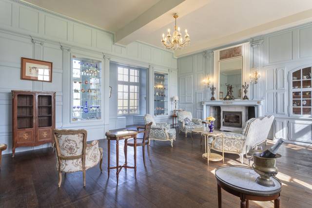 Le Salon Bleu