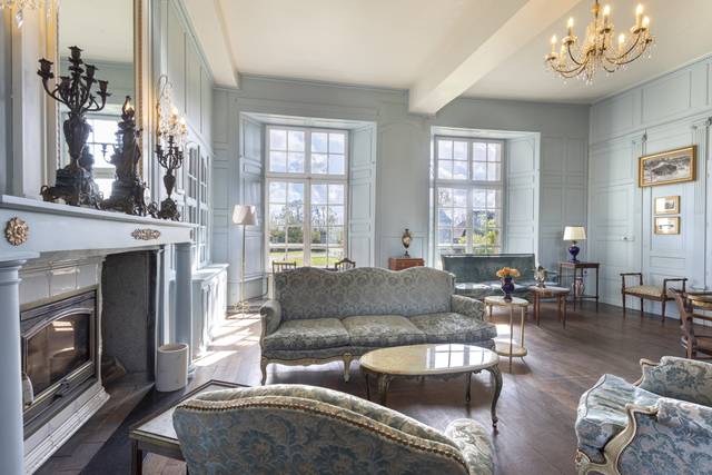 Le Salon Bleu
