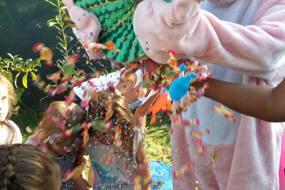 Candy Anniversaires Pinatas