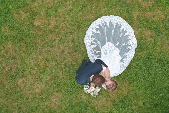Photo aérienne de mariés