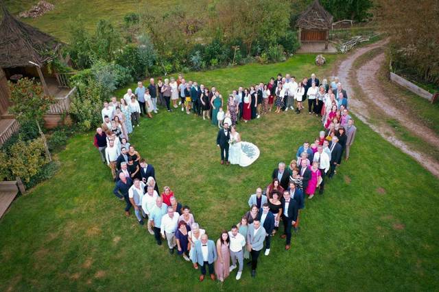 Photo aérienne d’un mariage