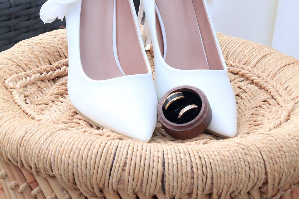 Chaussures et alliantes