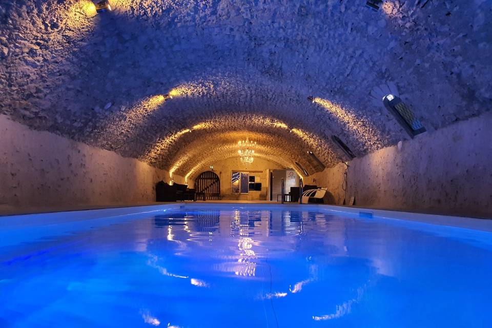 Piscine intérieure et Spa