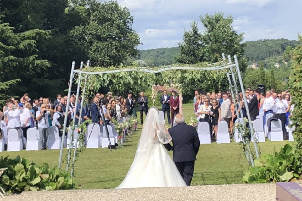 Cérémonie dans le parc