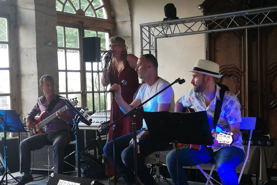Mariage et convive au chant