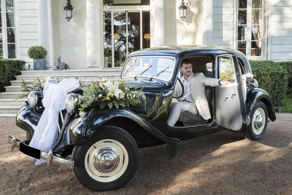 Citroen Traction 11B chauffeur