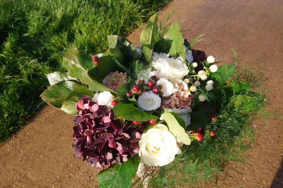 Bouquet hortensia et roses