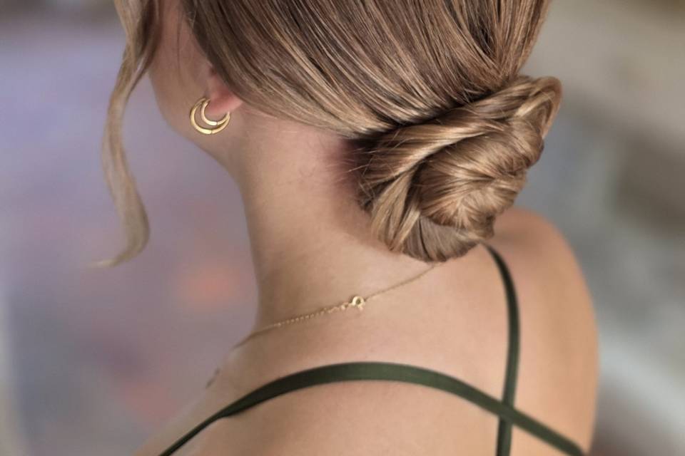 Chignon bas lisse
