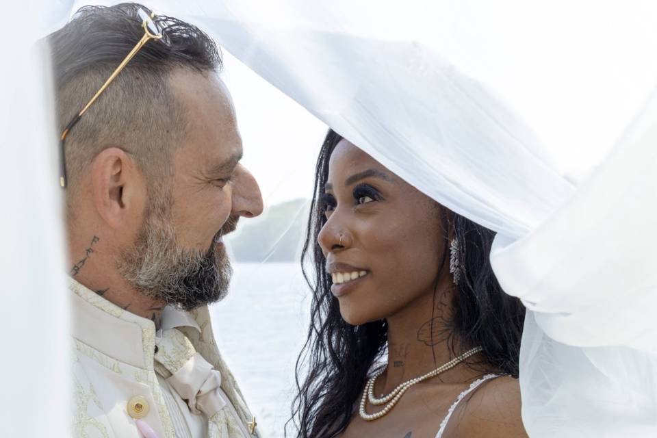 Shooting couple