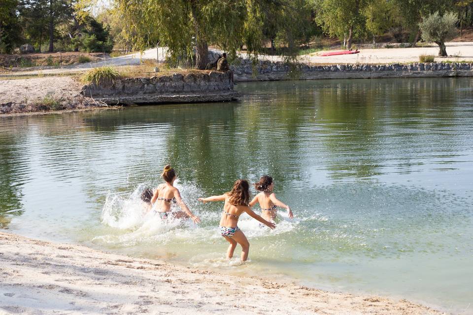 Baignade sur la plage