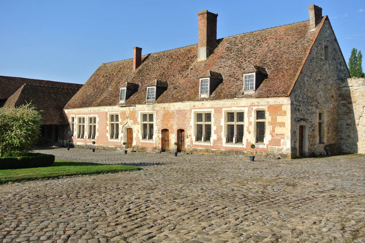 Ch teau De Nesles V rifiez La Disponibilit Et Les Prix ch-teau-de-nesles-v-rifiez-la-disponibilit-et-les-prix
