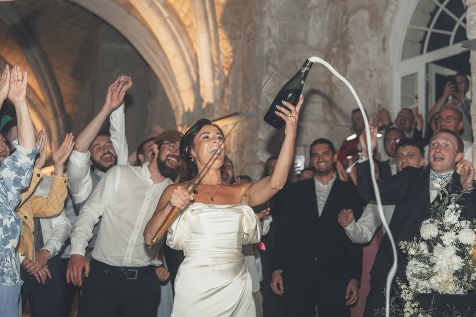 Champagne sabré