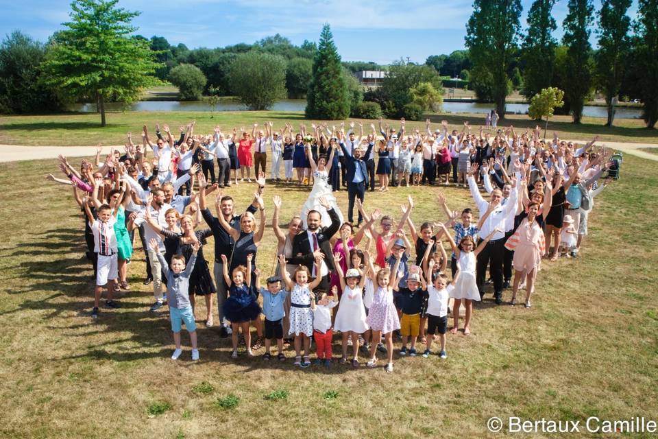 Photo de groupe en coeur