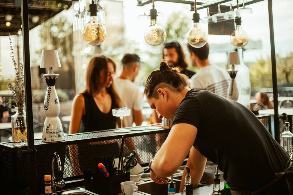 The Bar and Cy