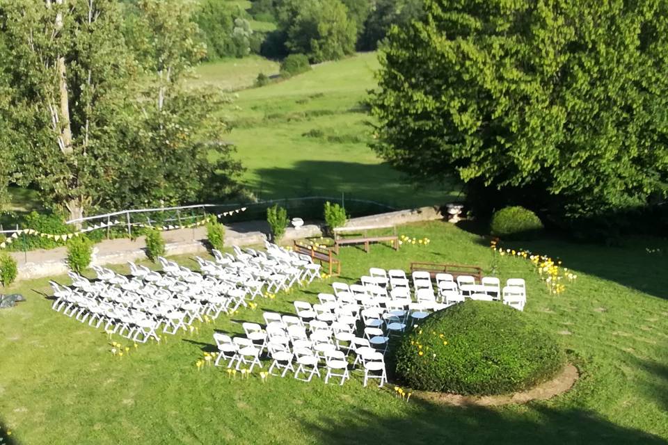 Cérémonie dans le parc